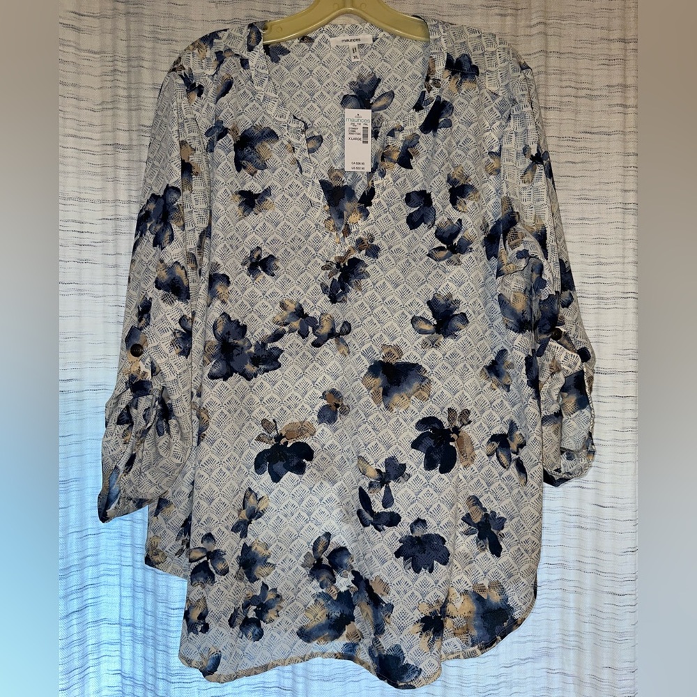NWT Maurice’s floral blouse